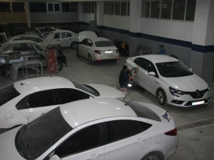 Gençler İşsizlikten, Onlar Eleman Bulamamaktan Şikayetçi