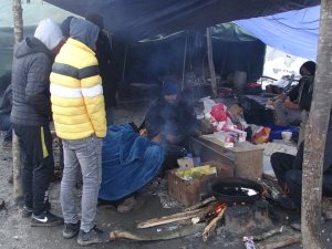 Ab Sınırındaki Orman Kampında Açlık Grevi