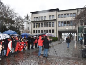 Alman Kanalının Skandal Atatürk Yayını Hamburg’da Protesto Edildi