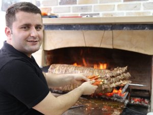 "Cağ Kebabı Kimin?" Tartışması Bitmek Bilmiyor