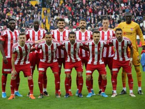 Sivasspor’da 4 Futbolcu Sarı Kart Sınırında