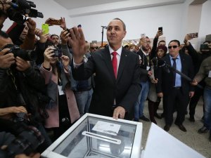 Cezayir, 10 Ay Süren Siyasi Karışıklığın Ardından Sandık Başında
