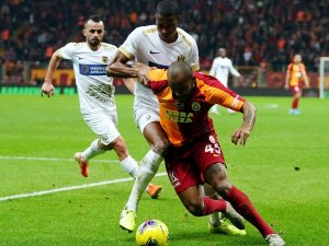 İlk Yarı Sessiz Bitti
