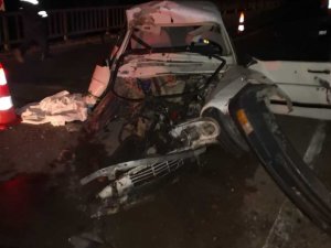 Boyabat’ta Trafik Kazası: 1 Ölü, 1 Yaralı