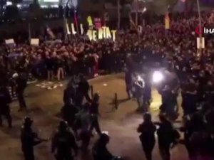 El Classico’dan Önce Başlayan Protestolar, Maçtan Sonra Çatışmaya Döndü