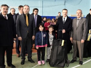 Gümüşhane’de Okullara Çocuk Atletizm Setlerinin Dağıtımına Başlandı