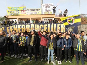 Taraftarlardan Fenerbahçe’ye Moral