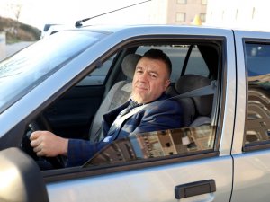 Kendisine Ceza Yazdırmak İçin 1 Saat Trafik Polisi Aradı