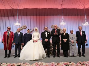 Cumhurbaşkanı Erdoğan, Bakan Turhan’ın Oğlunun Nikah Şahidi Oldu