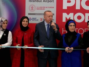 Cumhurbaşkanı Erdoğan, İstanbul Havalimanı’nda Sergi Açtı