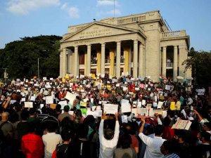 Hindistan’daki Gösterilerde Ölü Sayısı 23’e Yükseldi