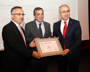 Recep Tayyip Erdoğan Üniversitesine TSE Kalite Yönetim Sistemi Belgesi Verildi