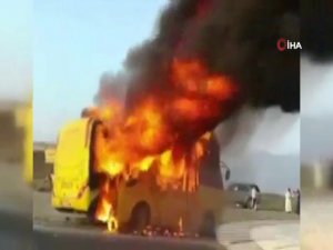 Suudi Arabistan’da Öğrenci Servisi Alev Alev Yandı: 1’i Ağır 4 Yaralı