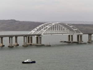Kırım’ı Rusya’ya Bağlayan Köprüden İlk Tren Geçti