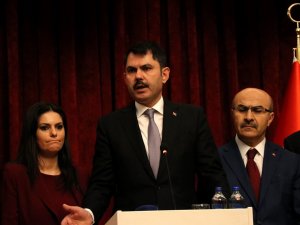 Bakan Kurum Adana’daki Tahribatı Açıkladı, Konut Müjdesi Verdi