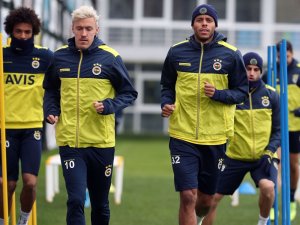 Fenerbahçe’de Çaykur Rizespor Maçı Hazırlıkları Sürüyor