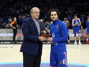 Larkin Mvp Ödülünü Aldı