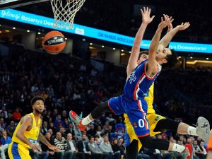 Thy Euroleague: Anadolu Efes: 99 - Maccabi Fox Tel Aviv: 79