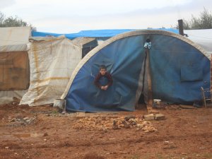 Azez’deki Kamplar Çamur İçinde