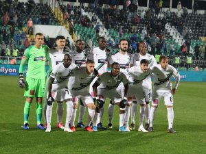 Denizlispor Ligin İlk Yarısını 22 Puan İle 11. Sırada Tamamladı