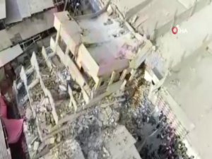 Pakistan’da 6 Katlı Bina Çöktü