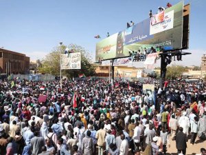 Göstericinin Öldürülmesiyle Bağlantılı 27 Güvenlik Gücüne İdam Cezası