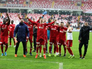 Evinde En Başarılı Takım Sivasspor
