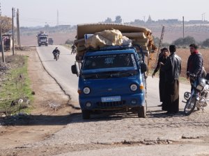 İdlib’den Kaçan Sivillerin Hayatta Kalma Çabası