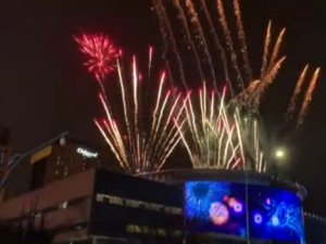 Güney Kore Yeni Yıla Işıl Işıl Girdi