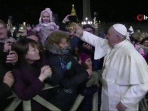 Yılbaşı Kutlamalarında Papa’dan Skandal