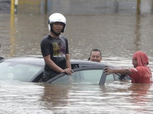 Endonezya’da Sel: 9 Ölü