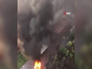 Şili’de Göstericiler Polise Tahsis Edilen Kiliseyi Yaktı