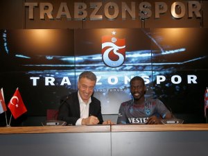 Trabzonspor, Senegalli Oyuncu Ndiaye İle Sözleşme İmzaladı