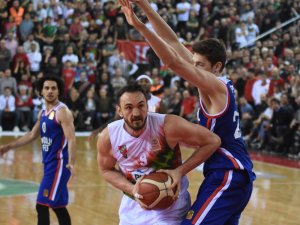 Ing Basketbol Süper Ligi: Pınar Karşıyaka: 80 - Anadolu Efes: 82