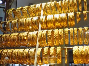 Gram Altın 300 Lirayı Aştı