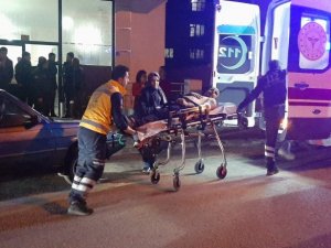 Evinin Önünde Silahlı Saldırıya Uğradı, Kahvehaneye Sığındı