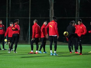 Göztepe’de Antalya Kampı Başladı