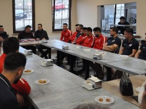 Başkan Hekimoğlu’na Sürpriz Doğum Günü