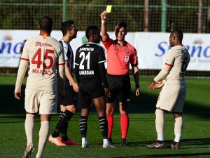 Galatasaray İlk Hazırlık Maçında Galip Geldi