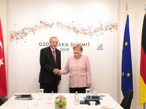 Cumhurbaşkanı Erdoğan, Merkel’le Telefonda Görüştü