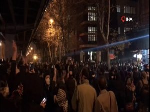 İran’da Neler Oluyor ?