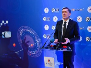 Bakan Selçuk: “Lütfen Öz Geçmişinizle Çok Fazla İlgilenmeyin”
