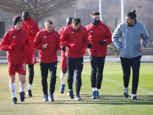 Sivasspor’da Eksikler Çalımbay’ı Düşündürüyor