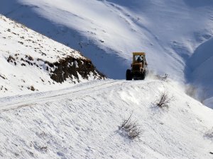 Cenazeye Gitmek İçin Yola Çıktılar Fakat Kara Saplandılar