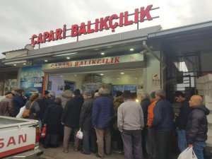 Artvin’de 3 Liralık Hamsi Kampanyasına Vatandaş Akın Etti