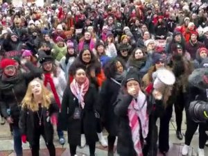 Abd’de Binlerce Kadından Trump Karşıtı Gösteri