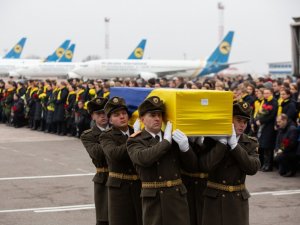 İran Cenazeleri Ukrayna’ya Teslim Etti