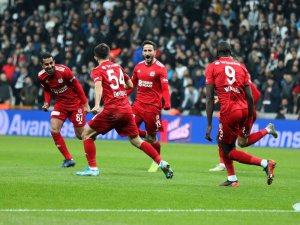 Sivasspor, Yenilmezlik Serisini 10 Maça Çıkarttı