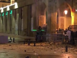 Beyrut’ta Protesto: 90 Yaralı