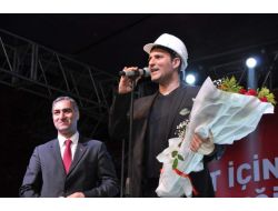 Rafet El Roman, Baret Taktı